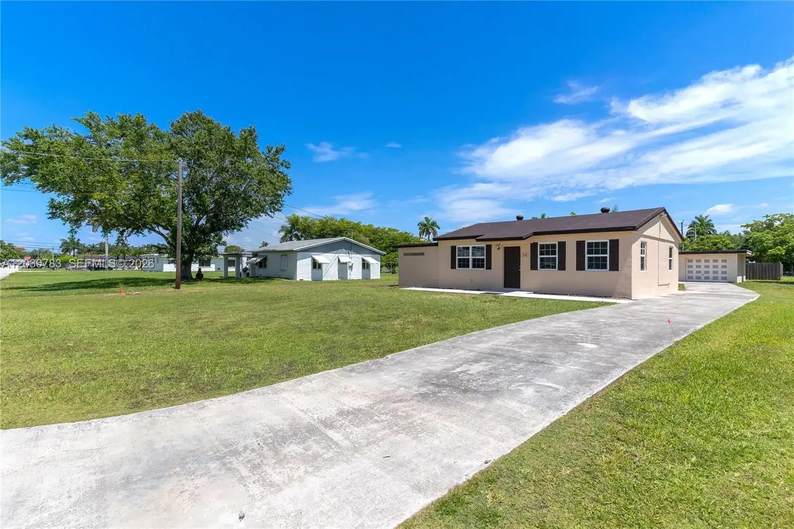 378 SW 6th St, Florida City FL 33034 photo 5
