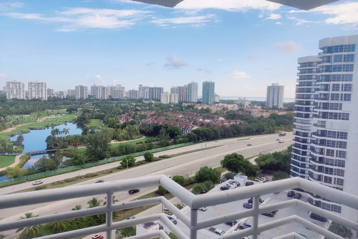 3300 NE 192nd St # 1811, Aventura FL 33180