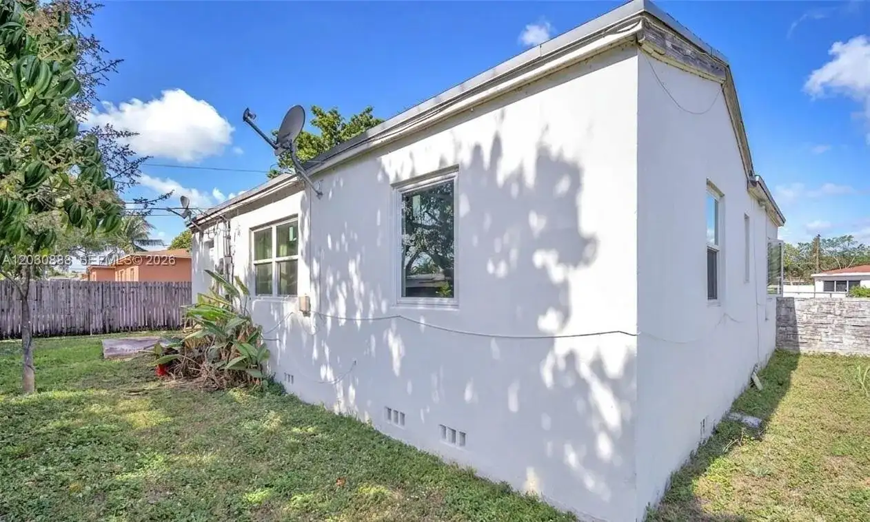 1236 Jann Ave, Opa-Locka FL 33054 photo 4