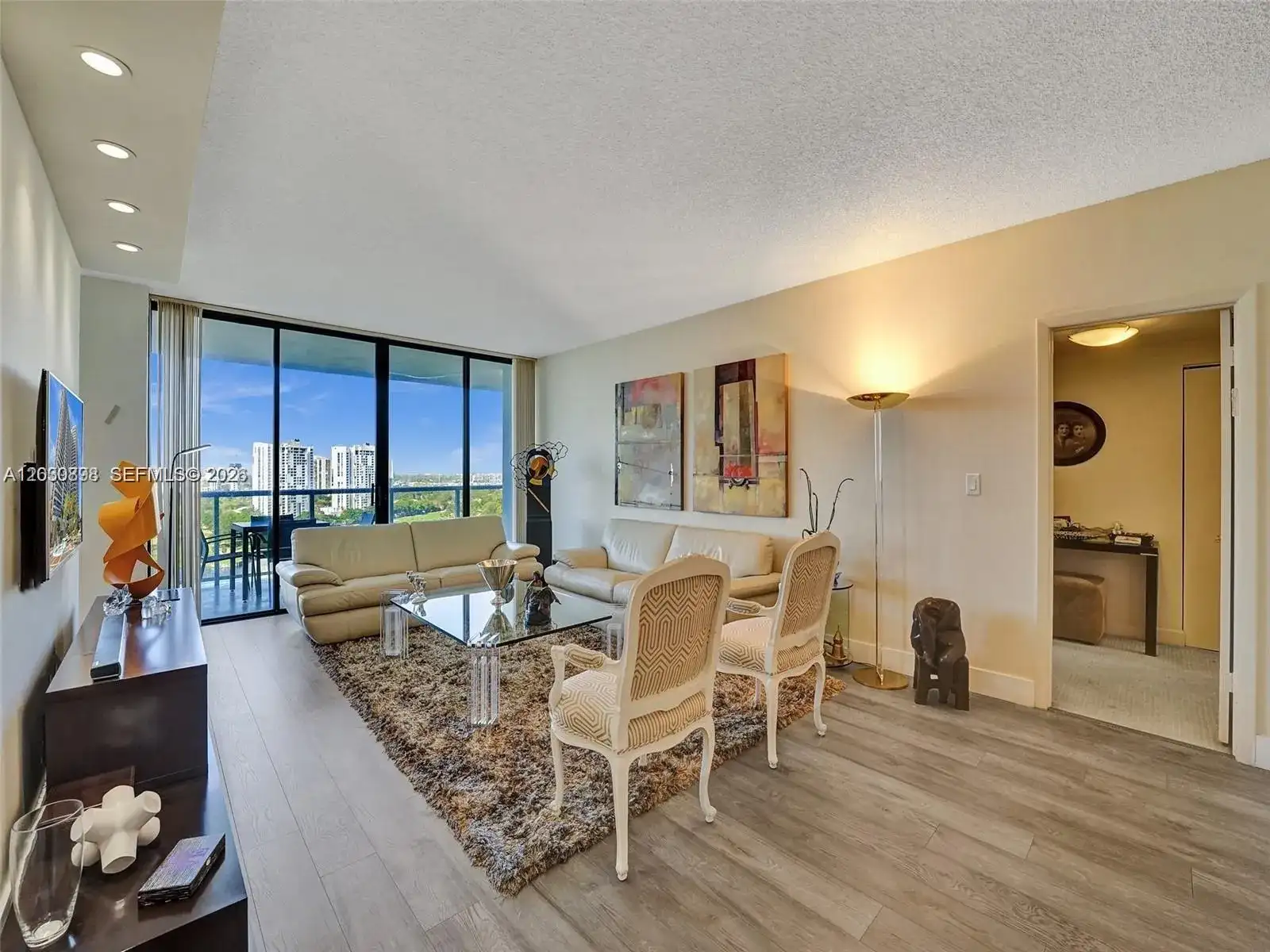 20281 E Country Club Dr # 1609, Aventura FL 33180 photo 4