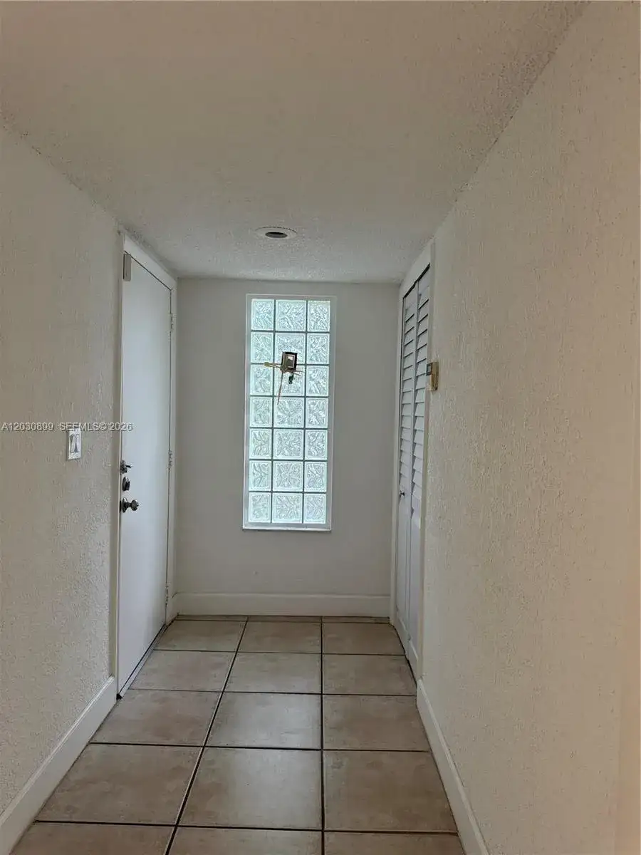 16184 Laurel Dr # 204, Weston FL 33326 photo 5
