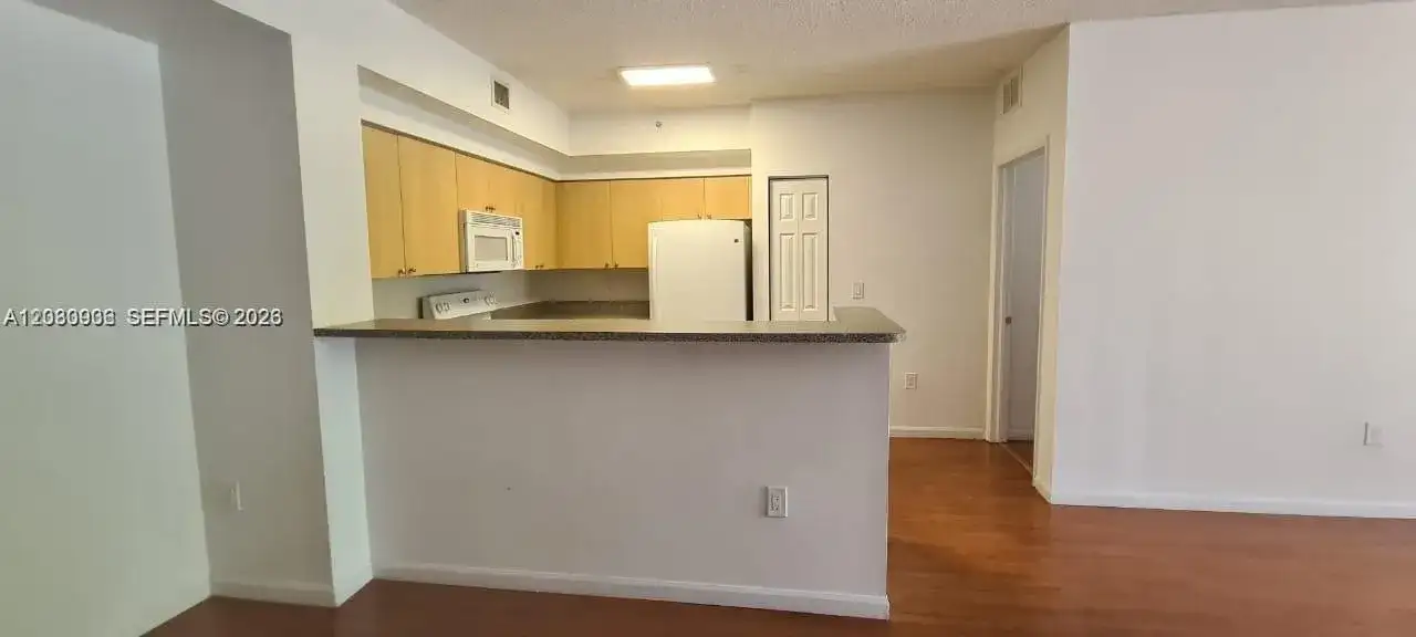8020 N Nob Hill Rd # 205, Tamarac FL 33321 photo 4