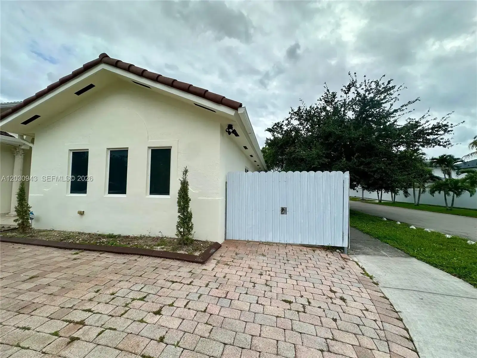 15490 SW 10th St, Miami FL 33194 photo 3