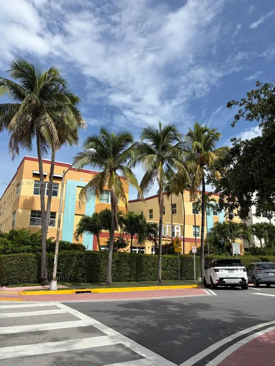 1 bedroom 1 bath Residential for sale at 1308 Drexel Ave # 311, Miami Beach FL 33139