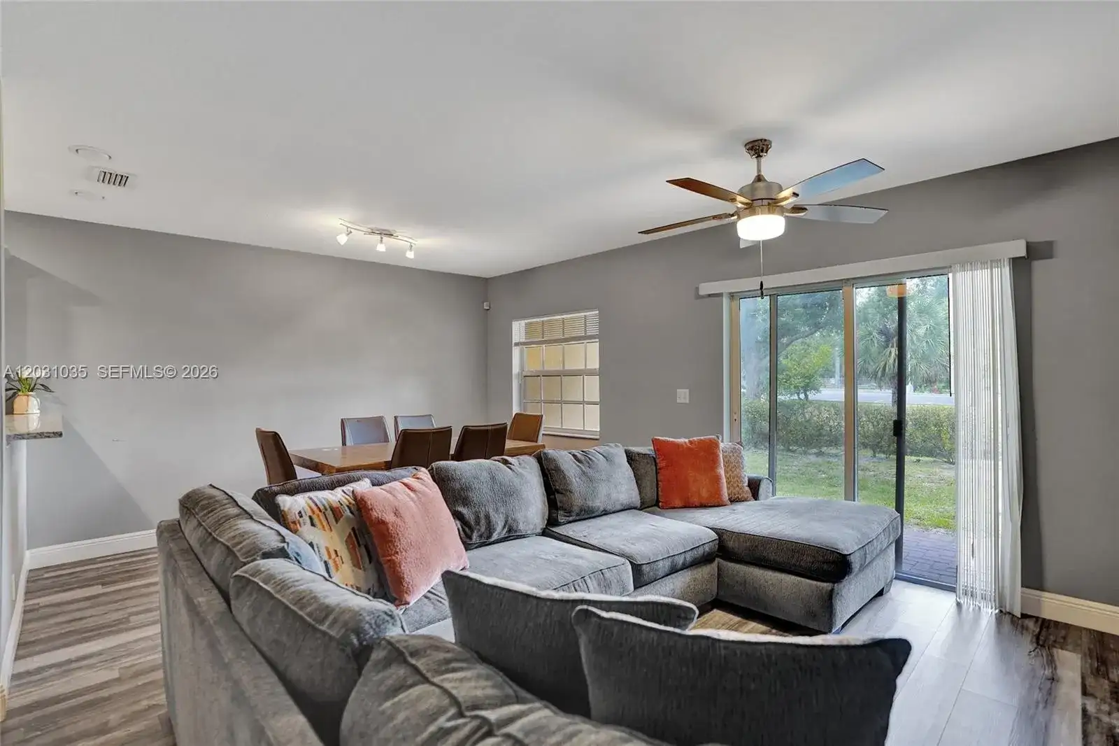 1363 Avon Ln, North Lauderdale FL 33068 photo 5