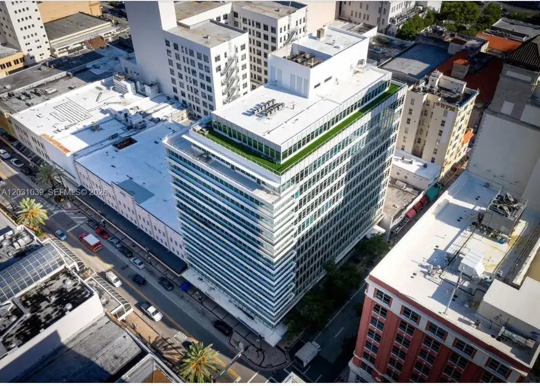 14 NE 1st Ave, Miami FL 33132 photo 2