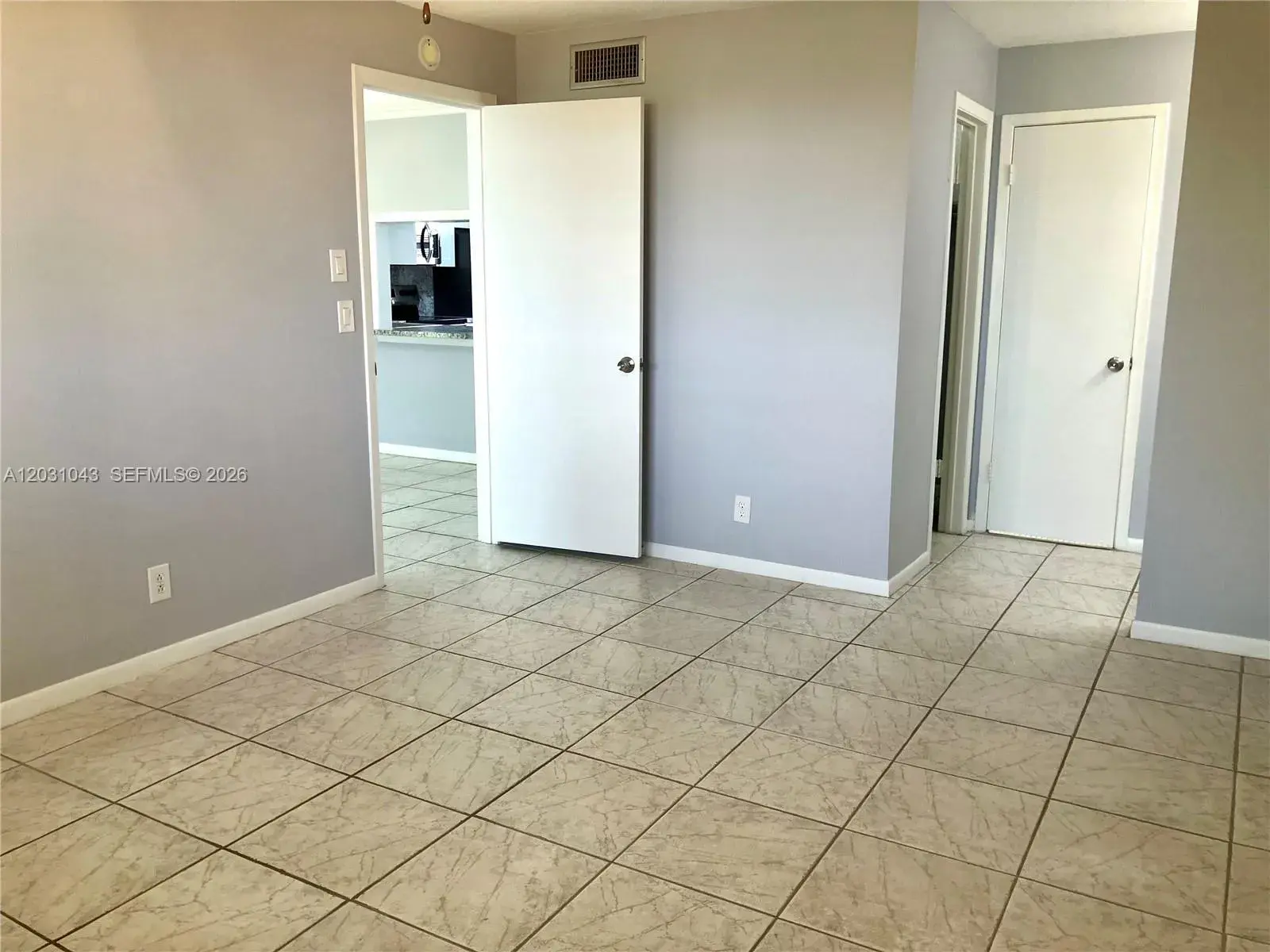 2801 NW 47th Ter # 403B, Lauderdale Lakes FL 33313