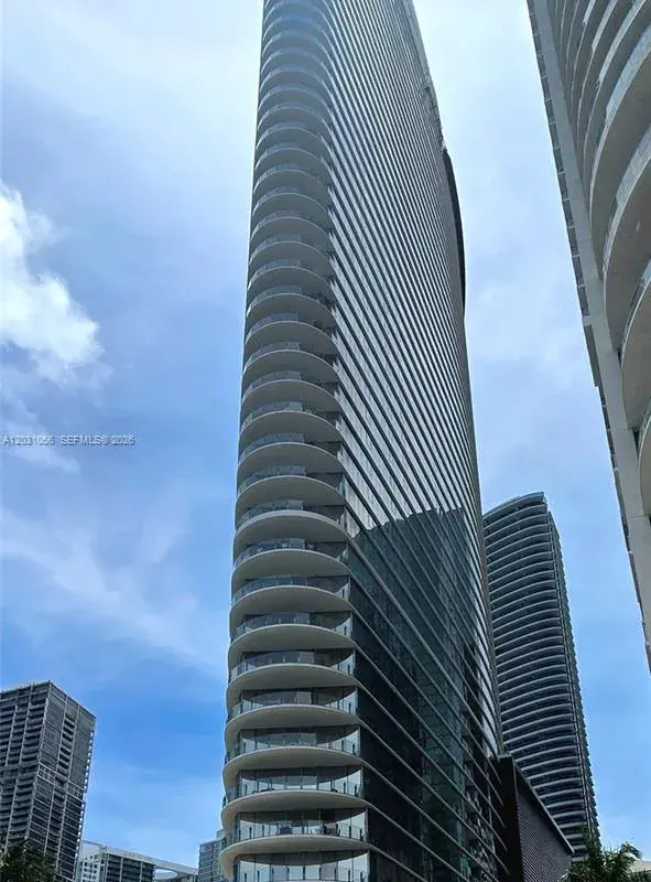 300 Biscayne Blvd Way # 2408W, Miami FL 33131