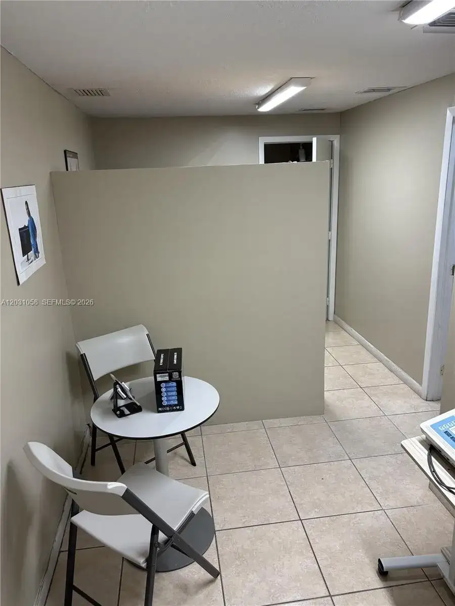 1750 W 39th Pl # 1007, Hialeah FL 33012 photo 3