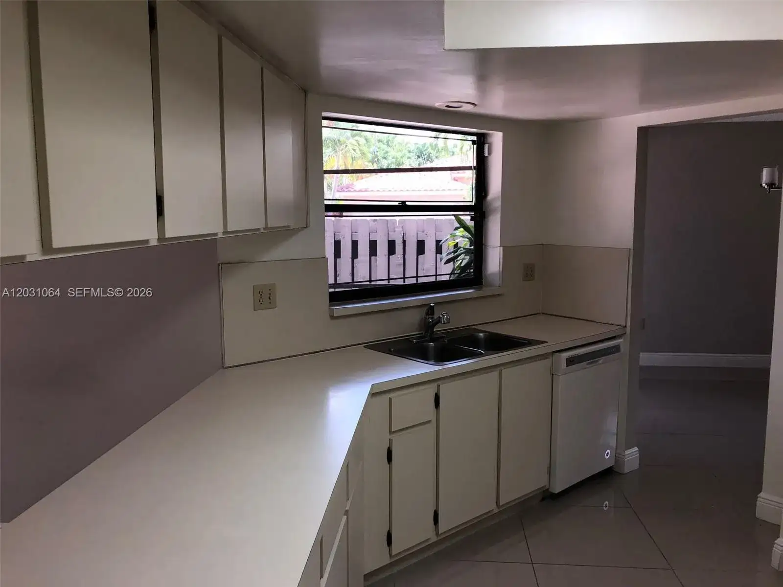 9082 SW 112 PL, Miami FL 33176 photo 4