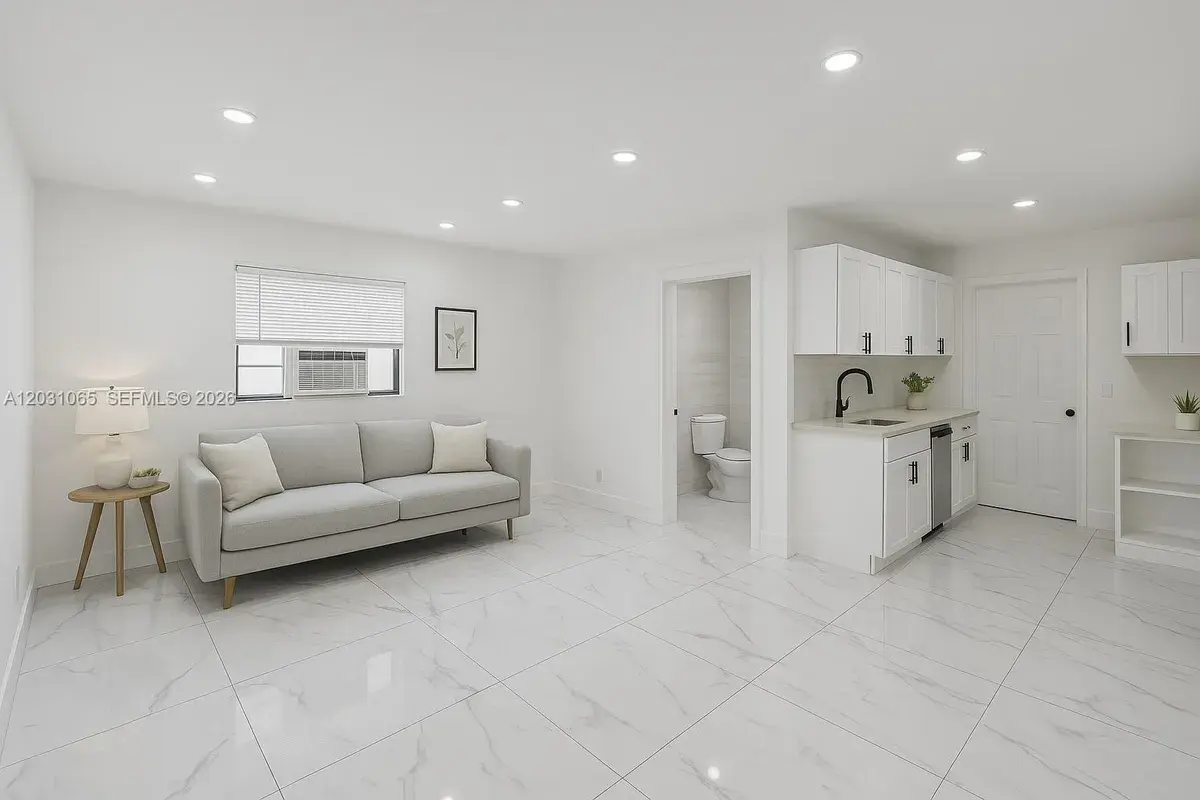 5740 Mayo St # 4, Hollywood FL 33023