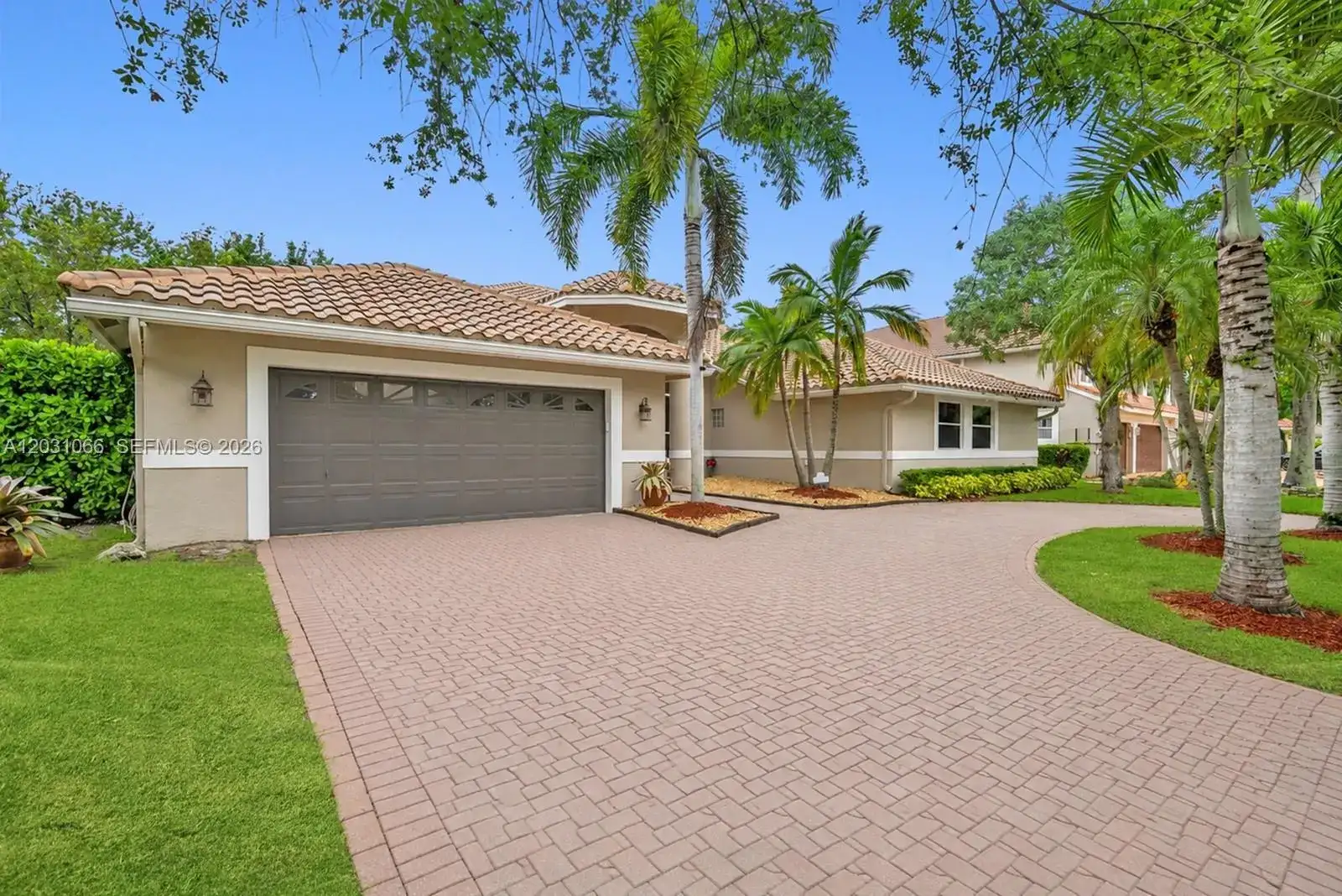 1776 W Eagle Trace Blvd W, Coral Springs FL 33071 photo 3