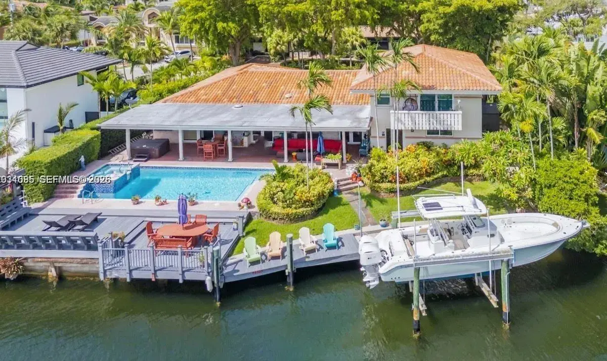 2015 NE 120th Rd, North Miami FL 33181