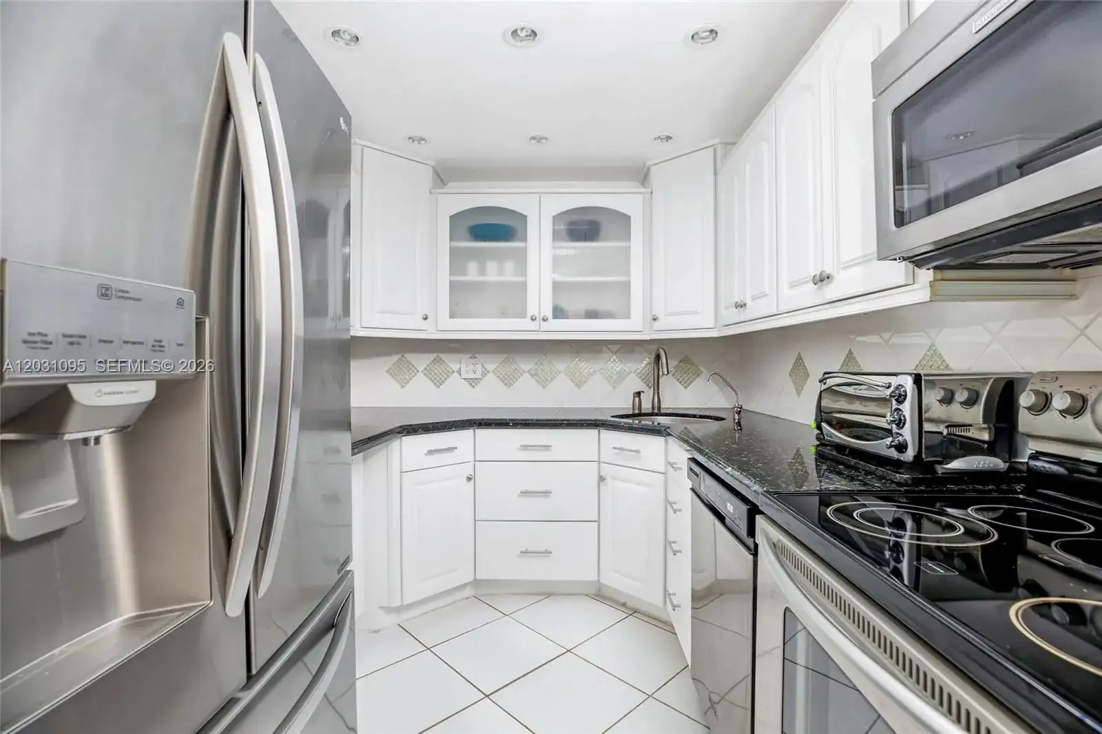 20301 W Country Club Dr # 2228, Aventura FL 33180 photo 5