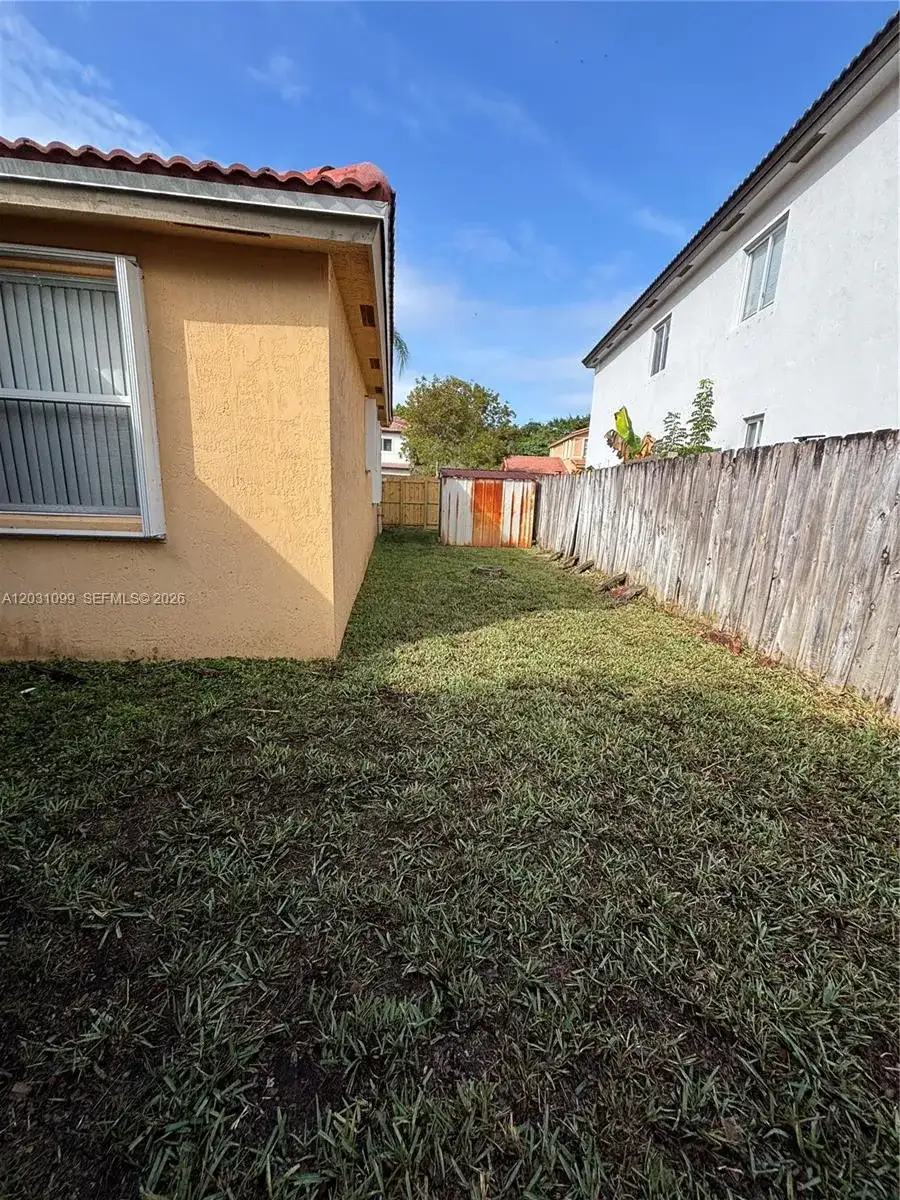 2103 NE 38th Rd, Homestead FL 33033 photo 2