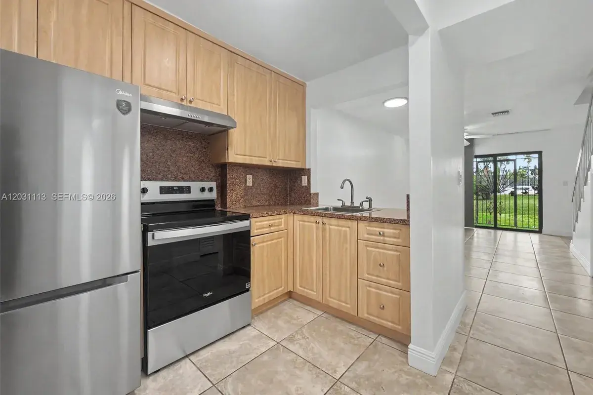 1001 SW 105 Ave # 113, Miami FL 33174