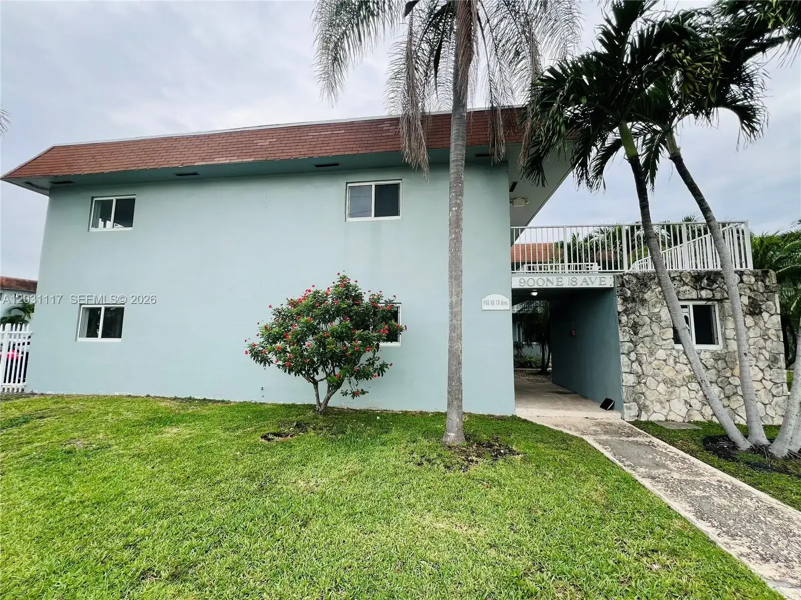 900 NE 18th Ave # 11, Homestead FL 33033 photo 4