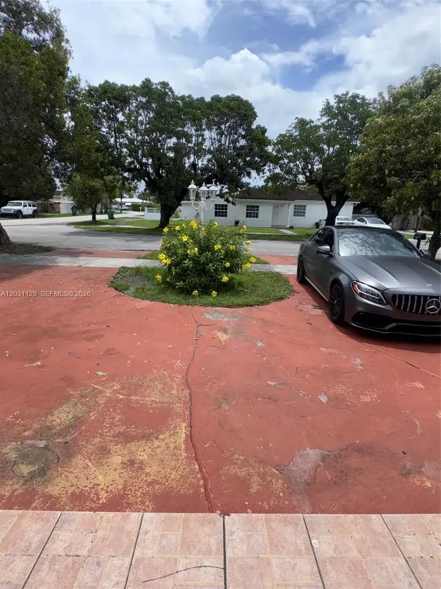 1120 SW 73rd Ave, Miami FL 33144 photo 2
