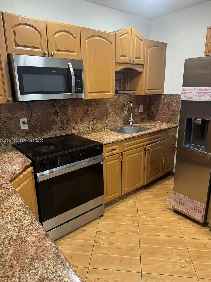 1120 SW 73rd Ave, Miami FL 33144 photo 3