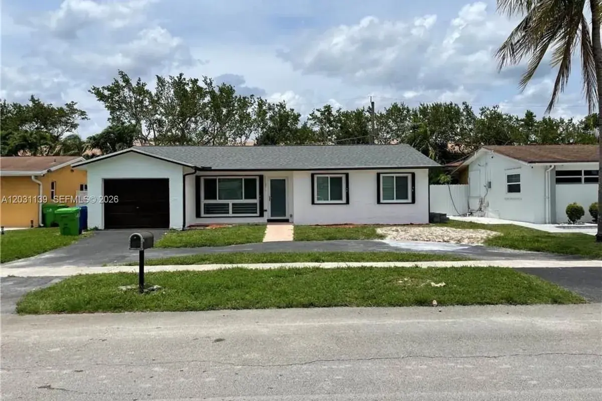 11371 NW 32nd Mnr, Sunrise FL 33323