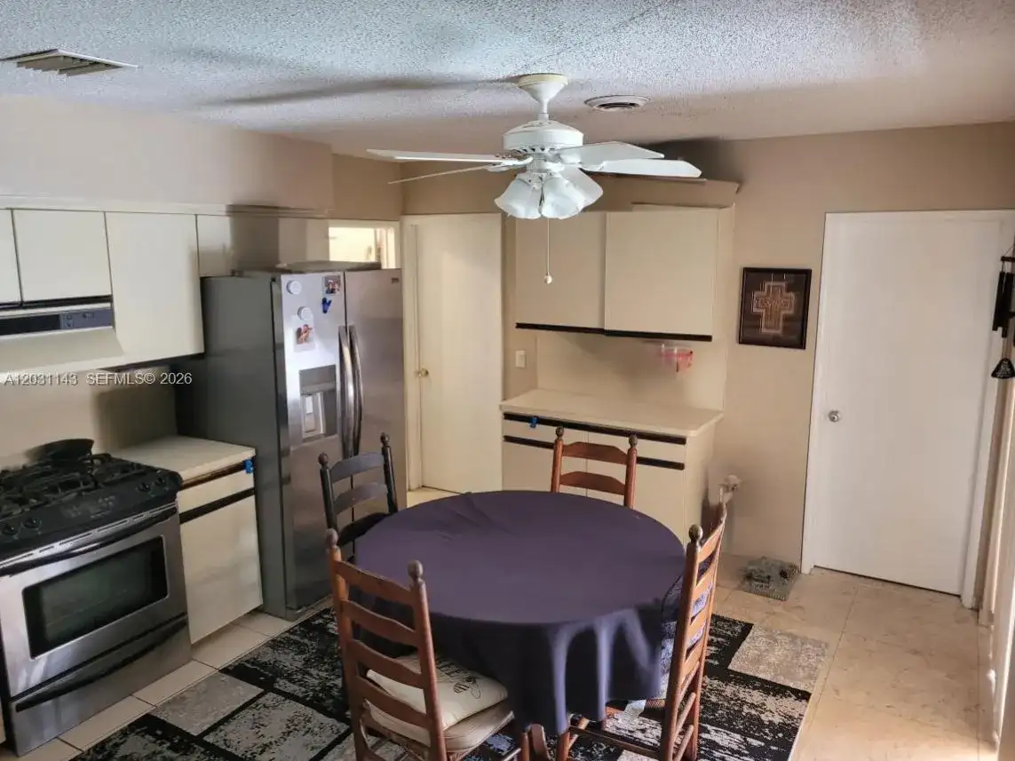 270 SE 1st Ter, Pompano Beach FL 33060 photo 3
