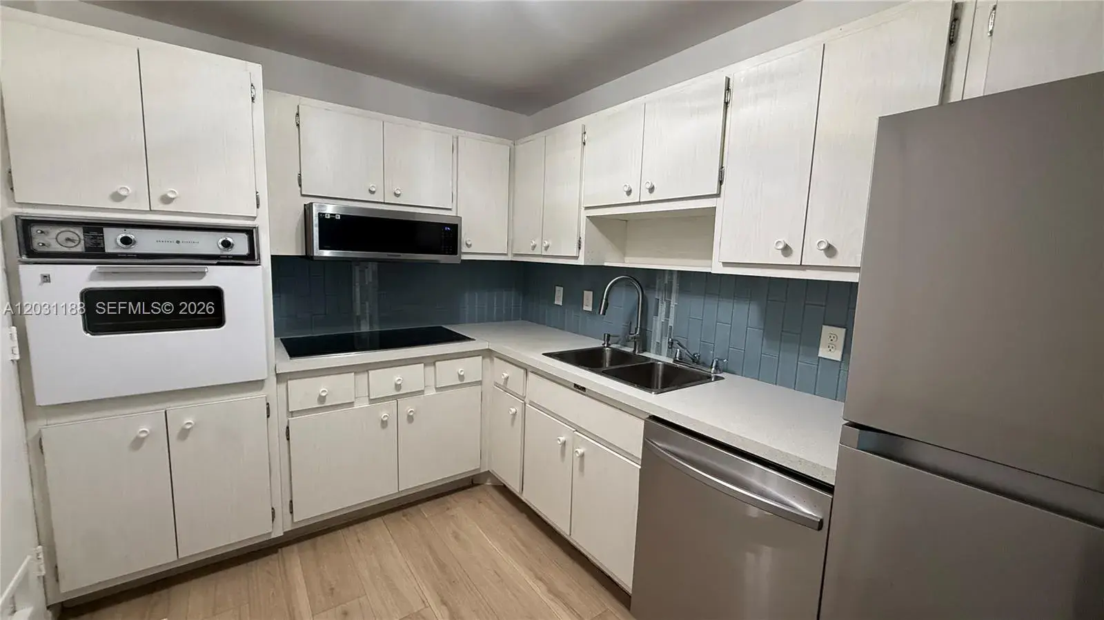 400 Kings Point Dr # 316, Sunny Isles Beach FL 33160