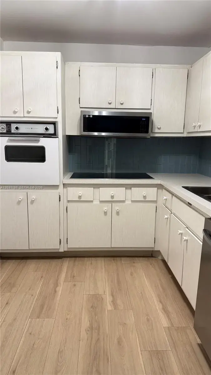 400 Kings Point Dr # 316, Sunny Isles Beach FL 33160