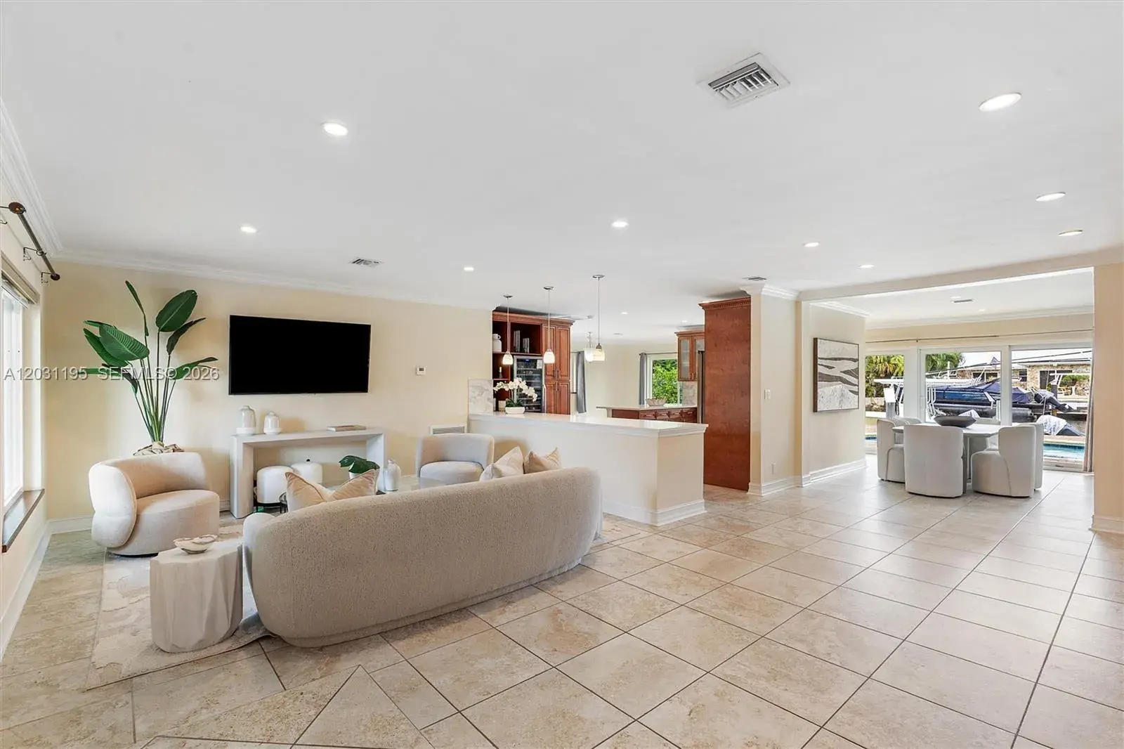 370 SE 12th Ave, Pompano Beach FL 33060