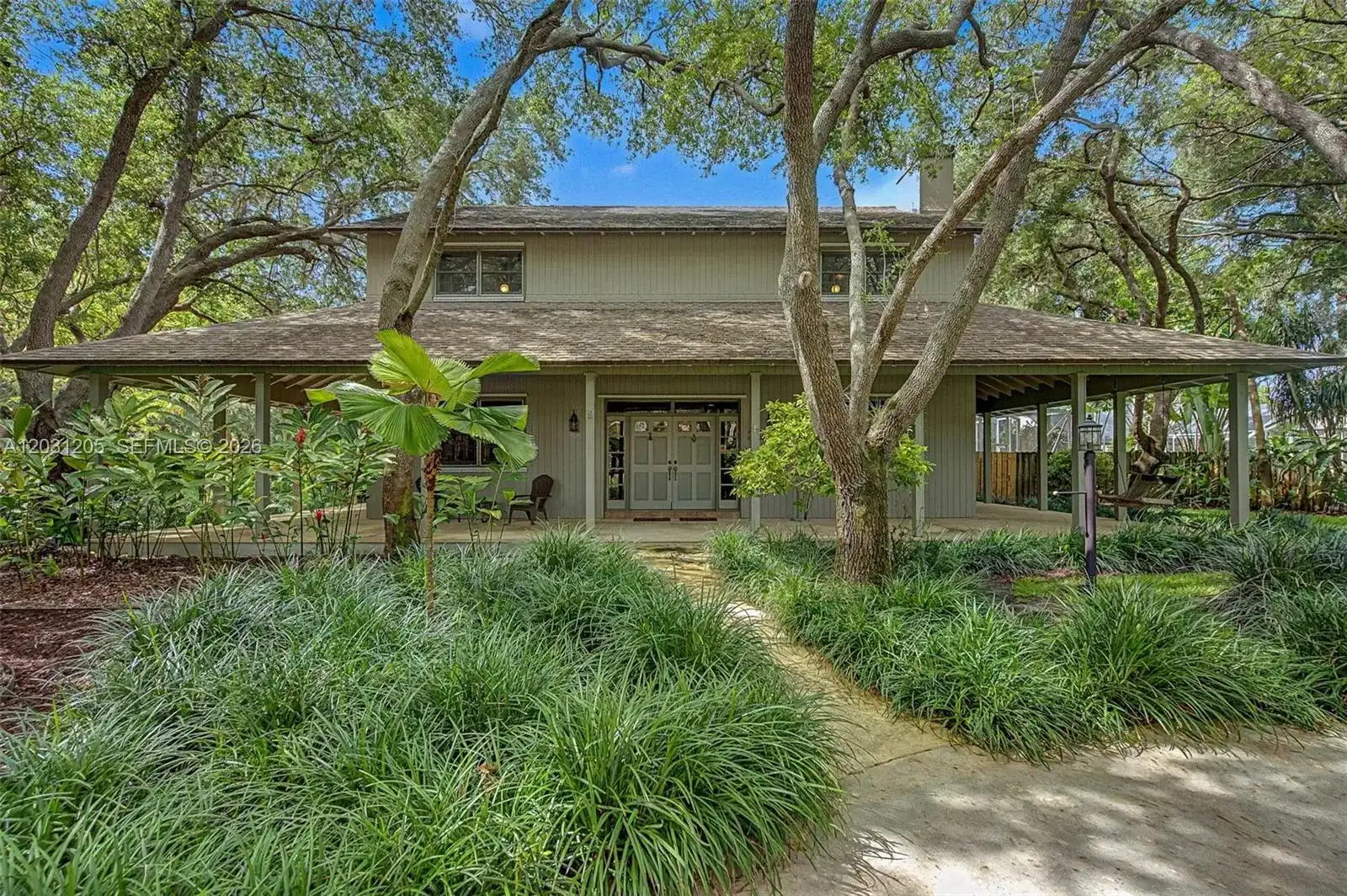 8200 SW 182nd St, Palmetto Bay FL 33157