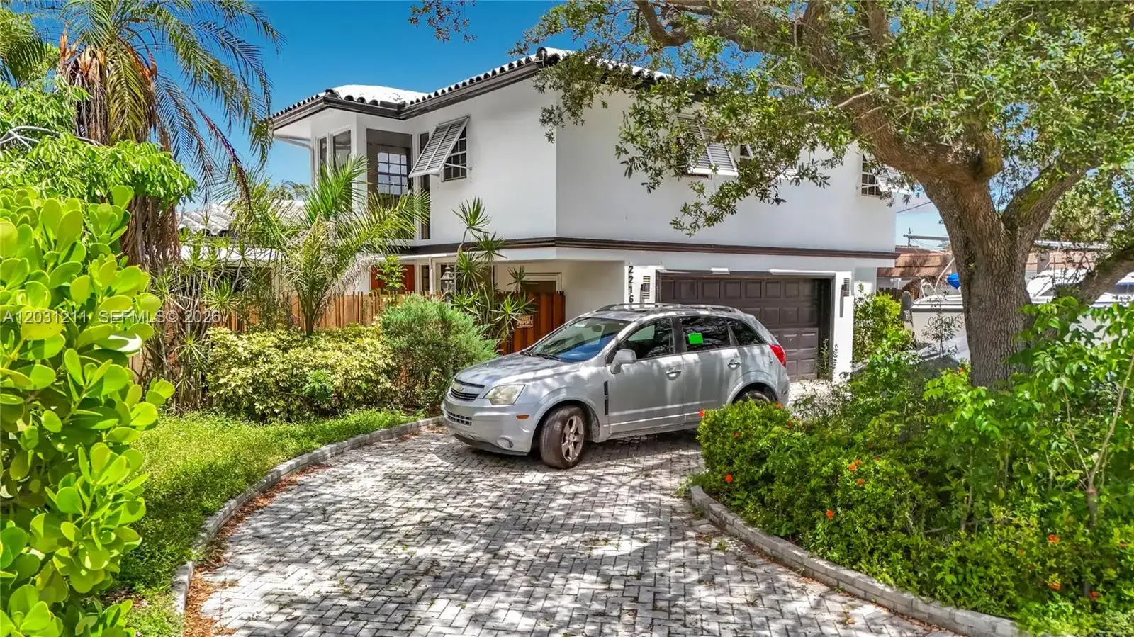 2216 NE 18th Ave, Wilton Manors FL 33305 photo 2
