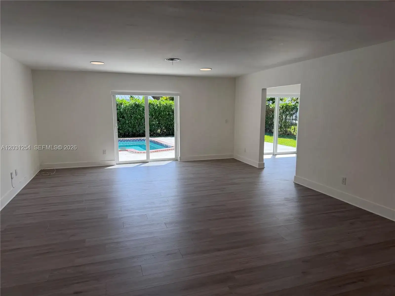9020 SW 56th Ter, Miami FL 33173 photo 3