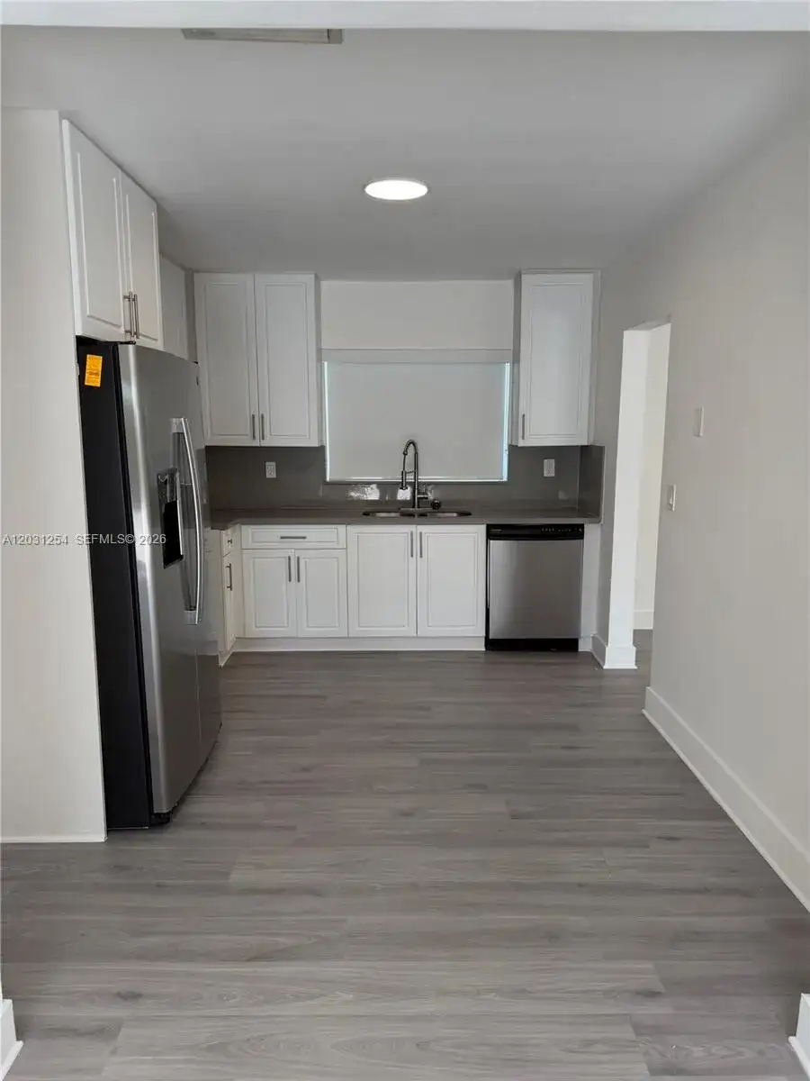 9020 SW 56th Ter, Miami FL 33173 photo 5