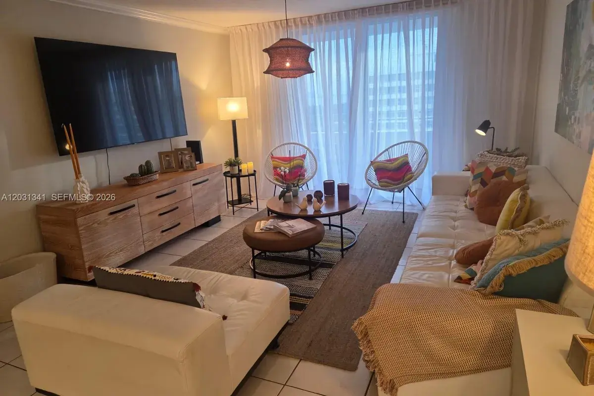 5555 Collins Ave # 16W, Miami Beach FL 33140