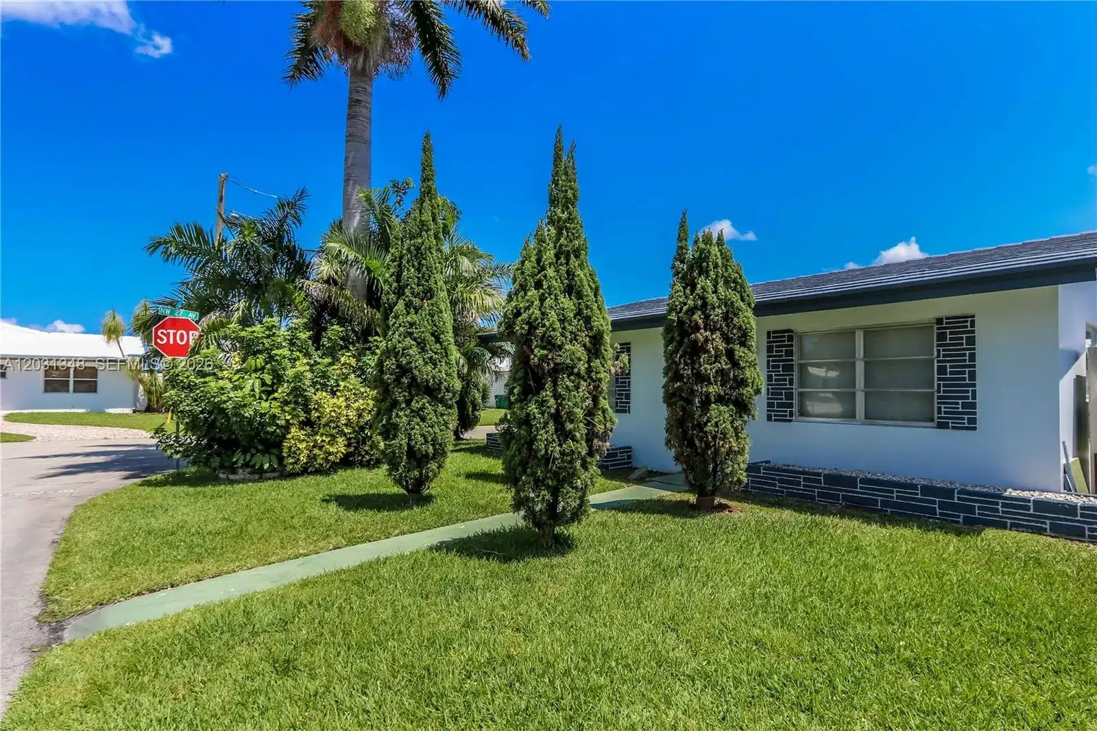 2700 NW 52nd Ct, Tamarac FL 33309 photo 3