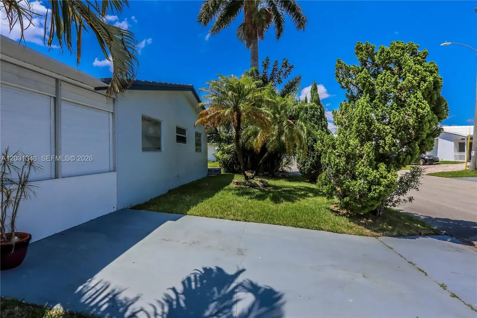 2700 NW 52nd Ct, Tamarac FL 33309 photo 4