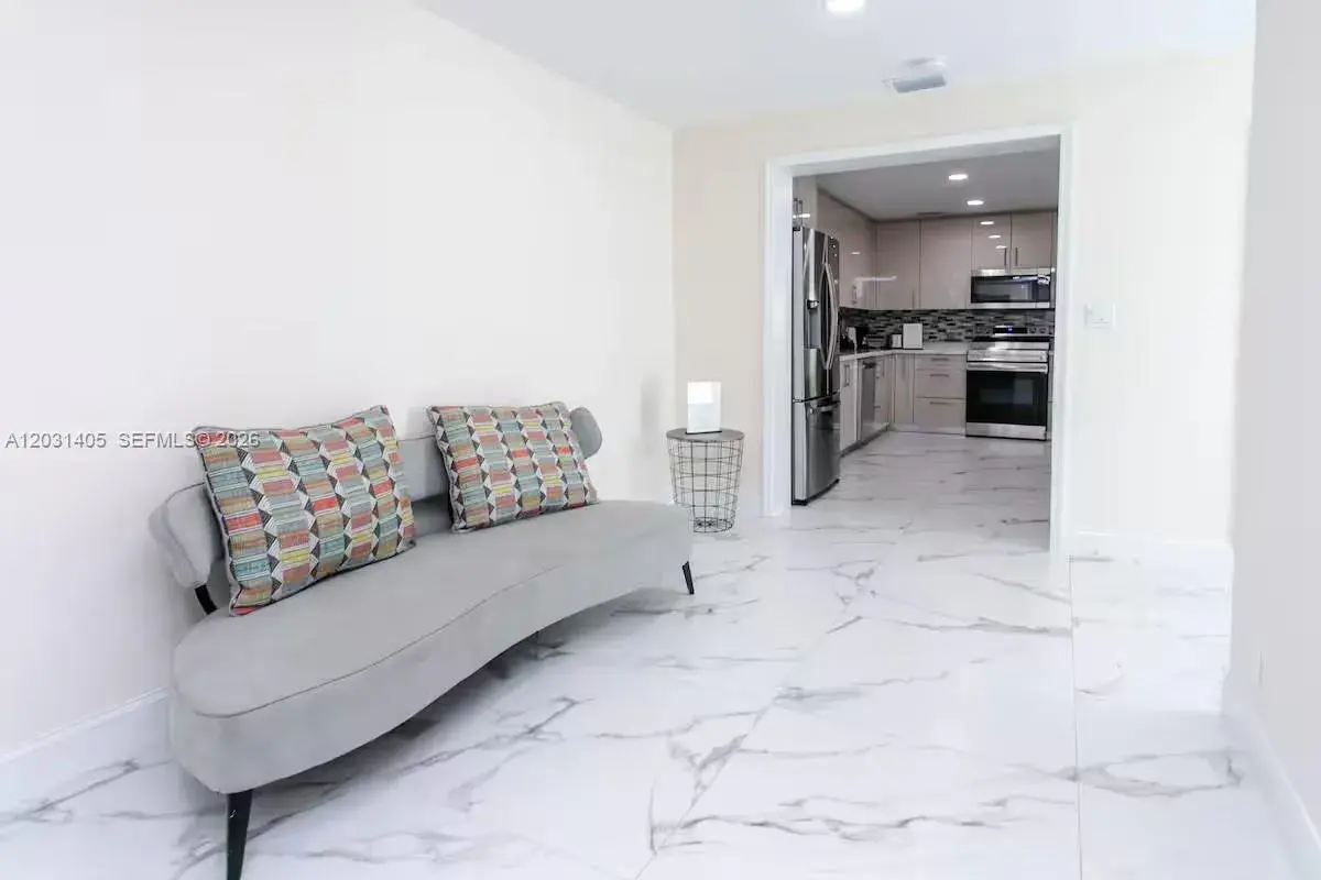 1716 Liberty St, Hollywood FL 33020