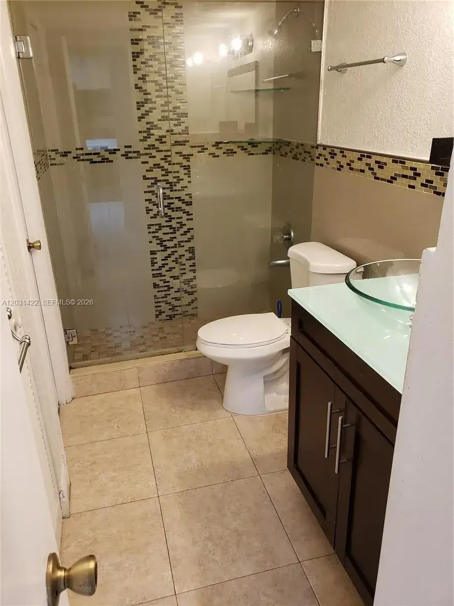 9310 Fontainebleau Blvd # 112, Miami FL 33172 photo 5