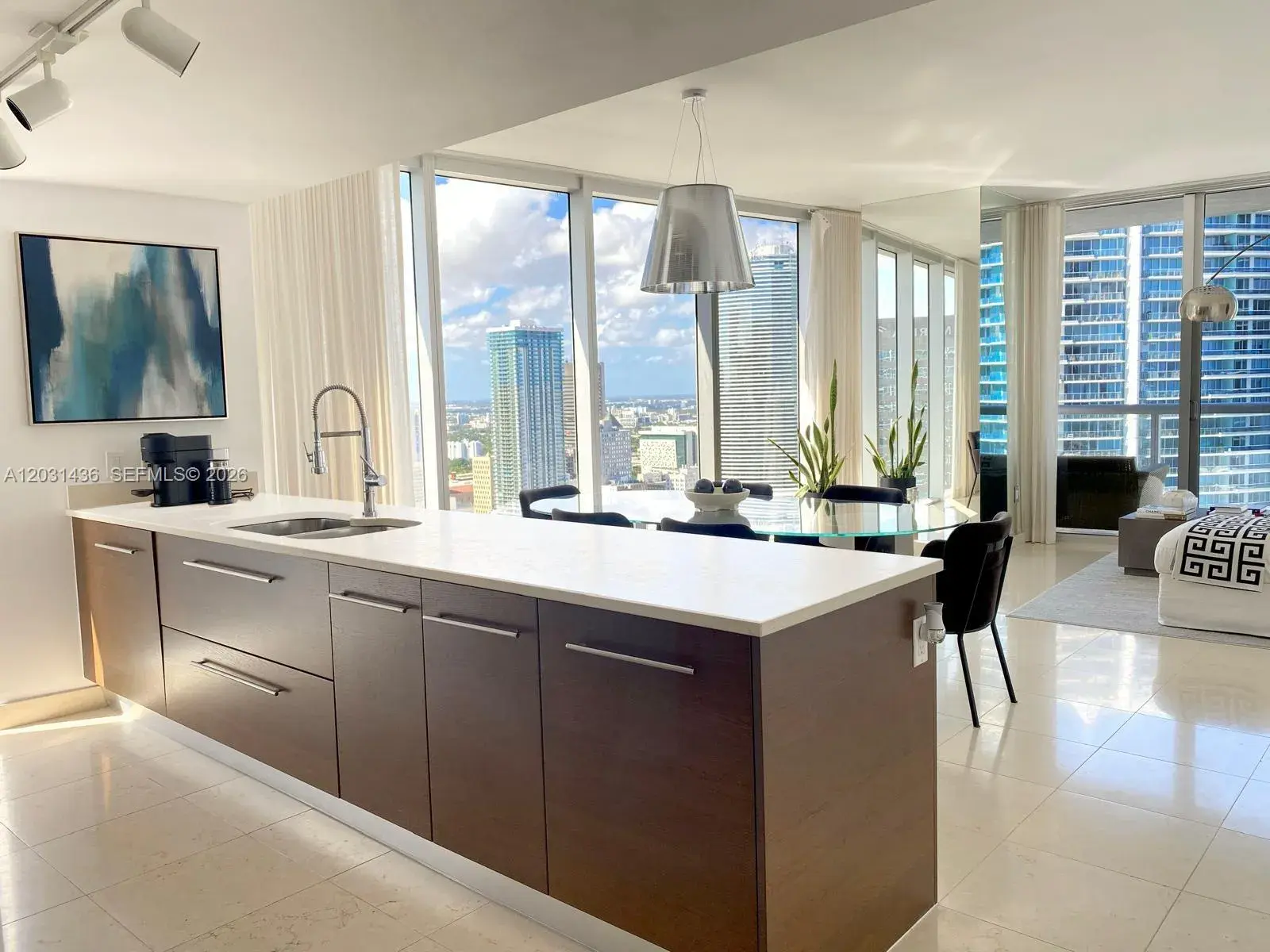 475 Brickell Ave # 3915, Miami FL 33131