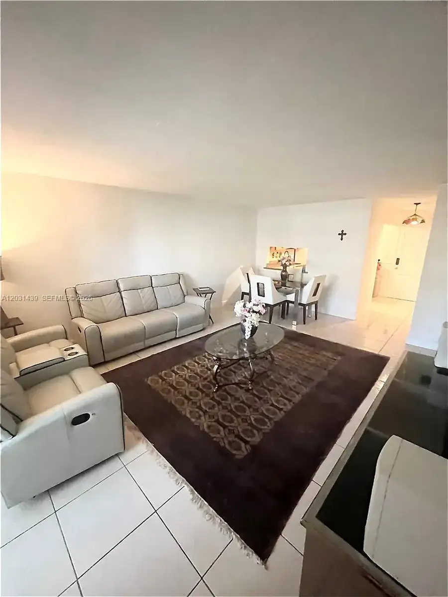 2581 N Garden Dr N # 203, Lake Worth FL 33461 photo 2
