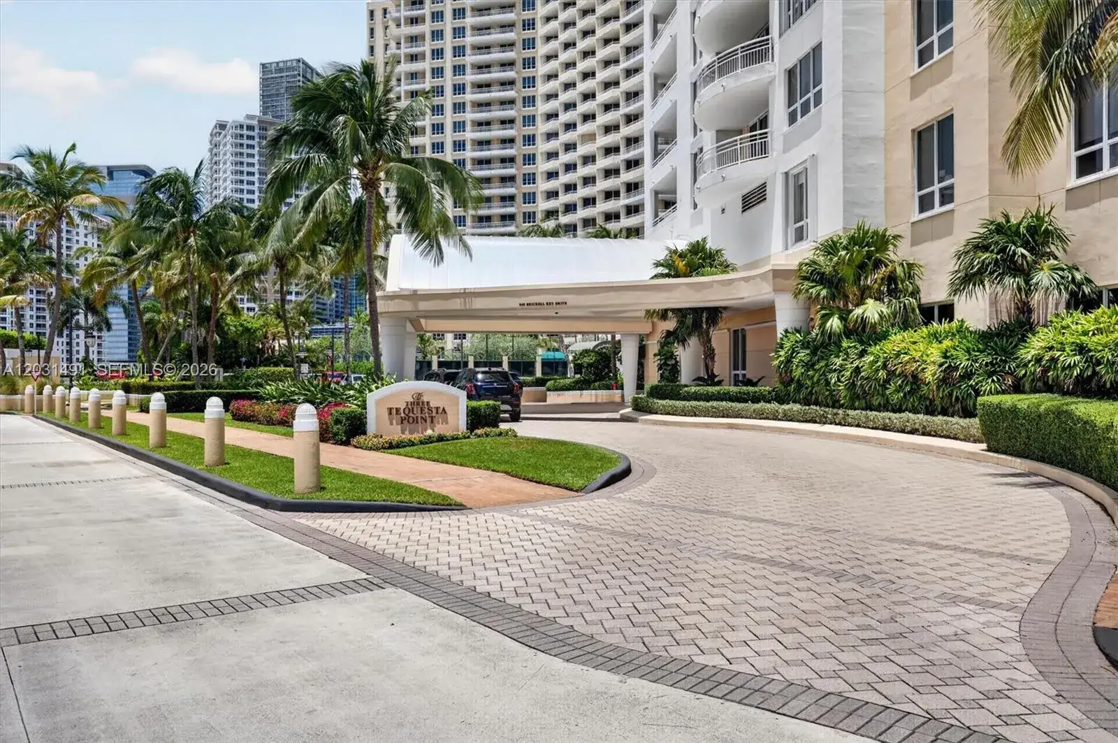 848 Brickell Key Dr # 3402, Miami FL 33131 photo 4