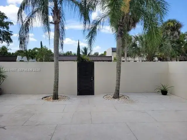 6747 Crooked Palm Ter # 6747, Miami Lakes FL 33014 photo 2