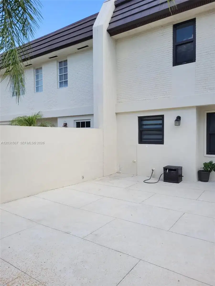 6747 Crooked Palm Ter # 6747, Miami Lakes FL 33014 photo 3