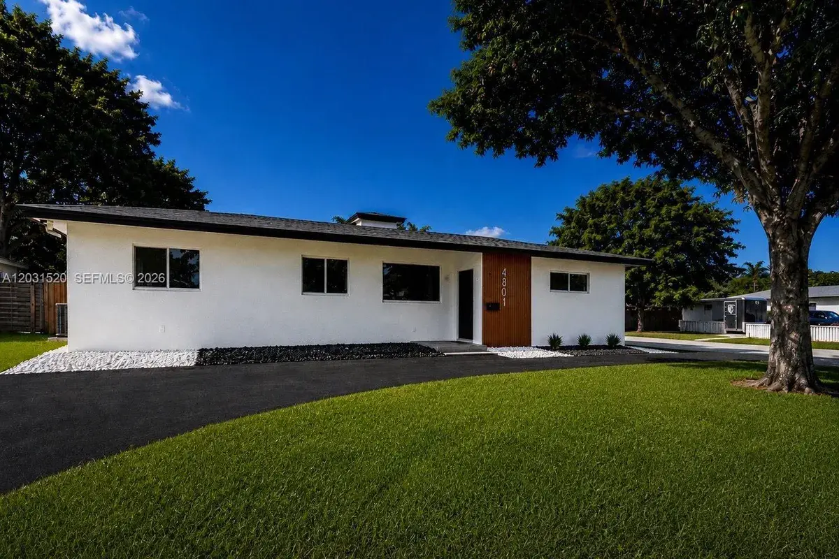 4801 Tyler St, Hollywood FL 33021
