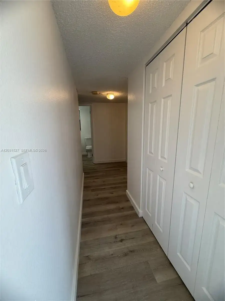 20200 W Country Club Dr, Aventura FL 33180 photo 5