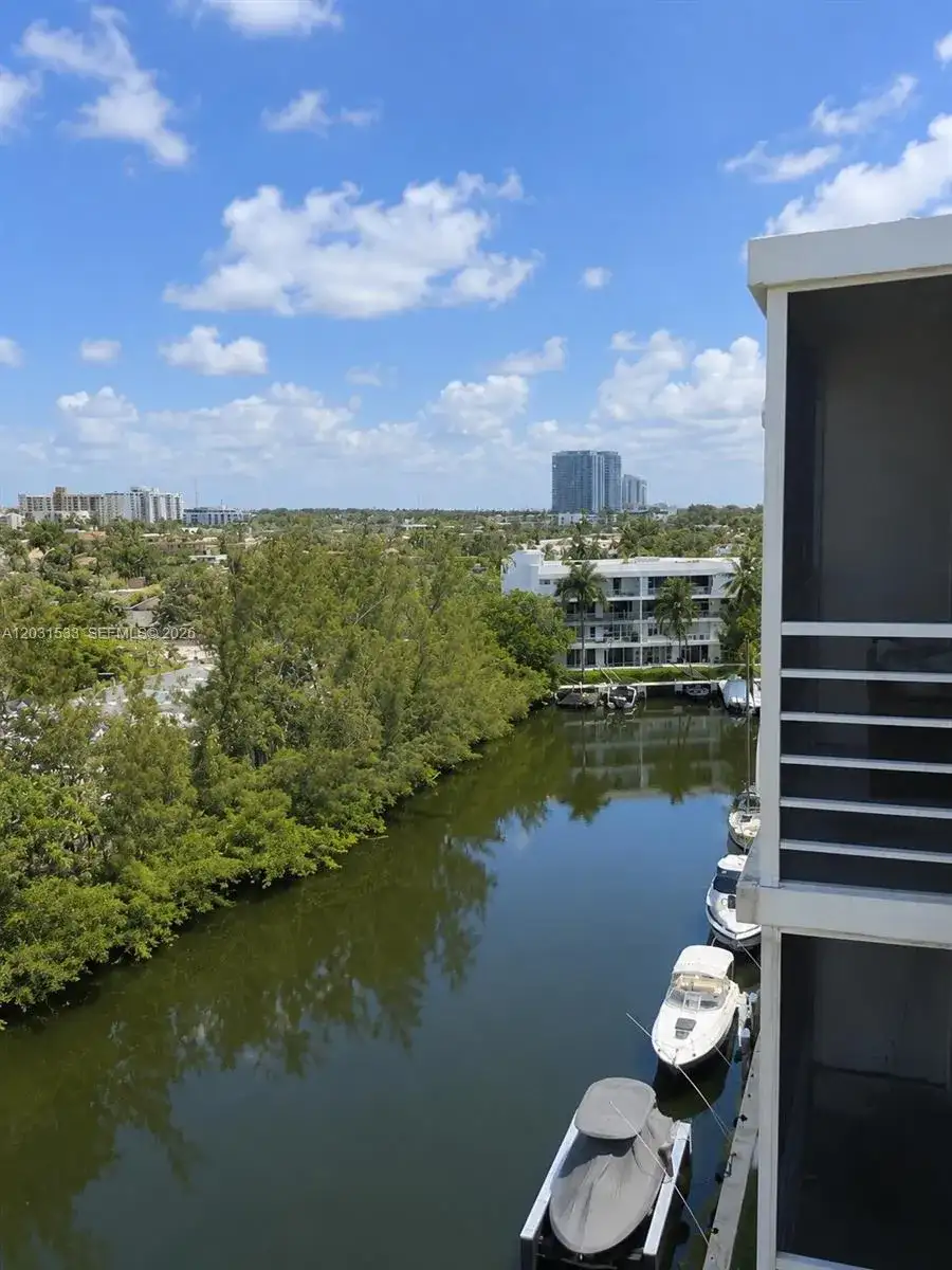 3660 NE 166th St # 805, North Miami Beach FL 33160 photo 3