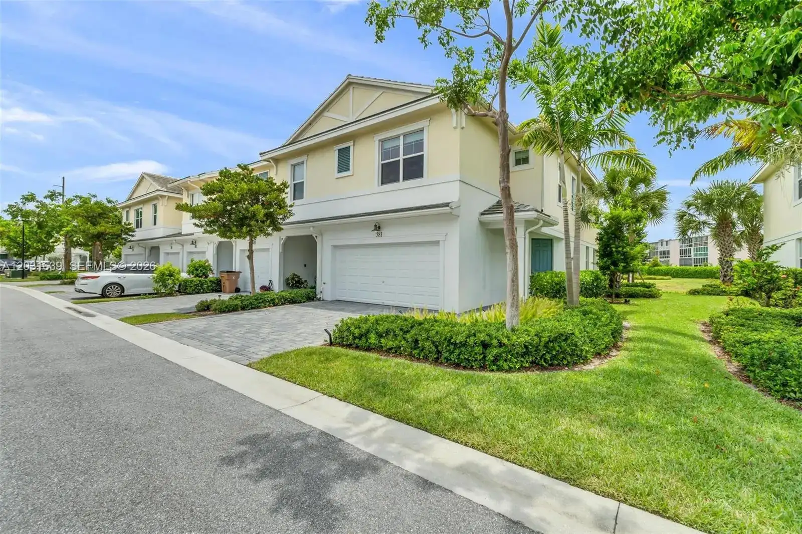 581 Sanderling Cir # 581, Deerfield Beach FL 33442 photo 3