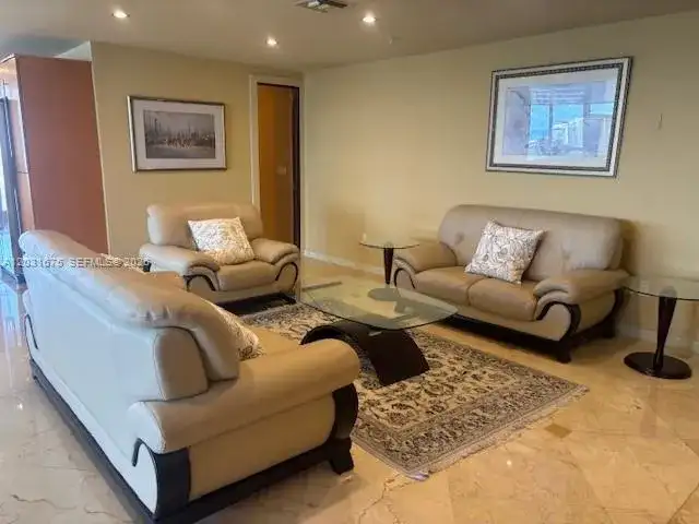 100 Lincoln Rd, Miami Beach FL 33139 photo 5