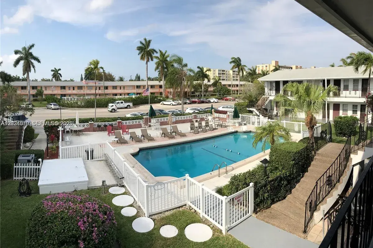 1150 Atlantic Shores Blvd # 601, Hallandale Beach FL 33009