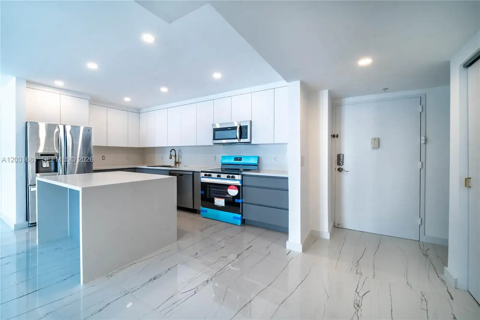 19380 Collins Ave # 1105, Sunny Isles Beach FL 33160 photo 2