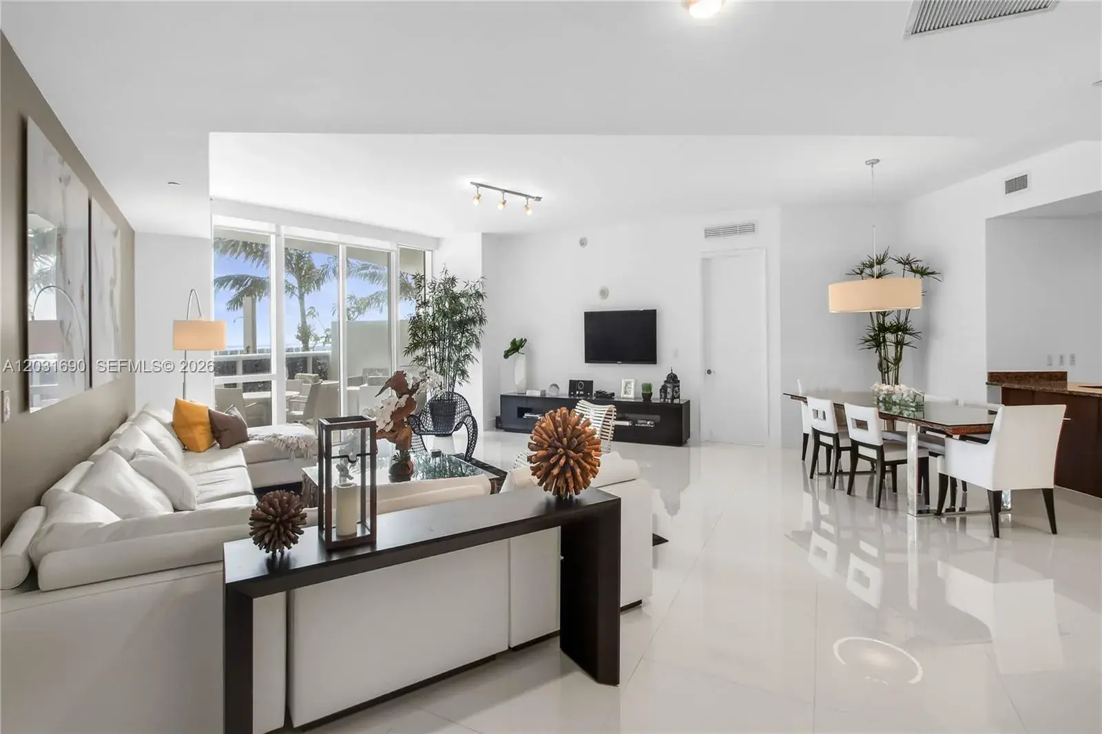 15811 Collins Ave # 403, Sunny Isles Beach FL 33160